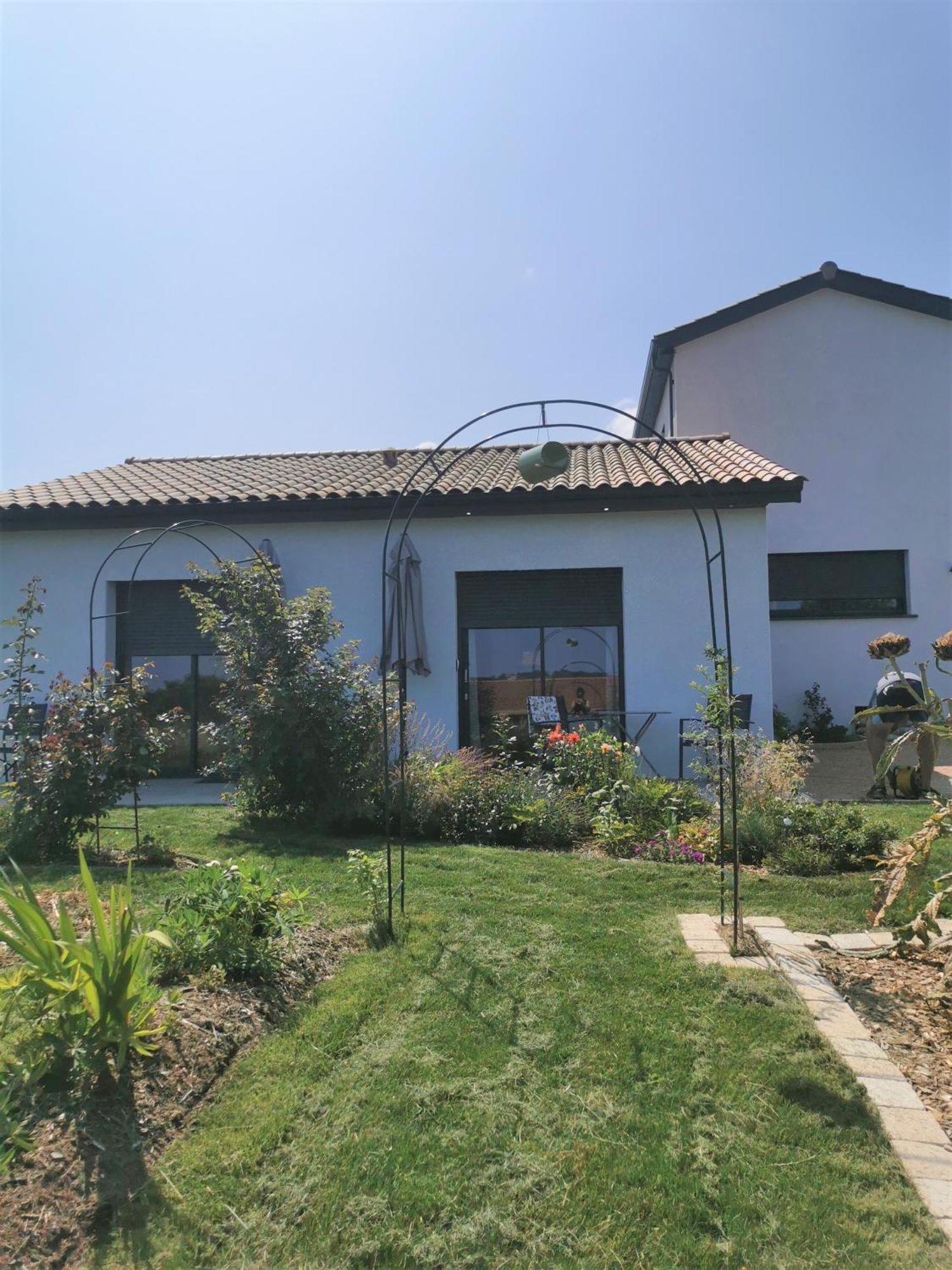 Au Jardin Des Deux Roches Bed and Breakfast Prissé Exteriör bild